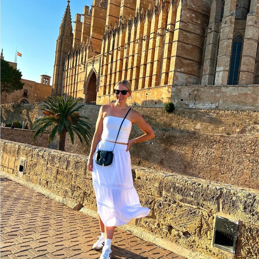 Elegant White midi skirt